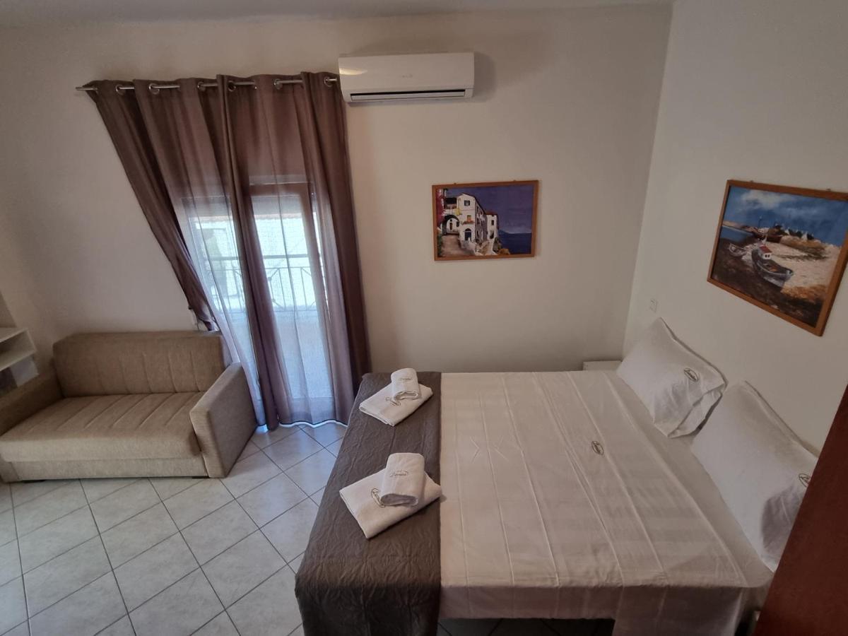 Premium Suites Ofrínion Dış mekan fotoğraf