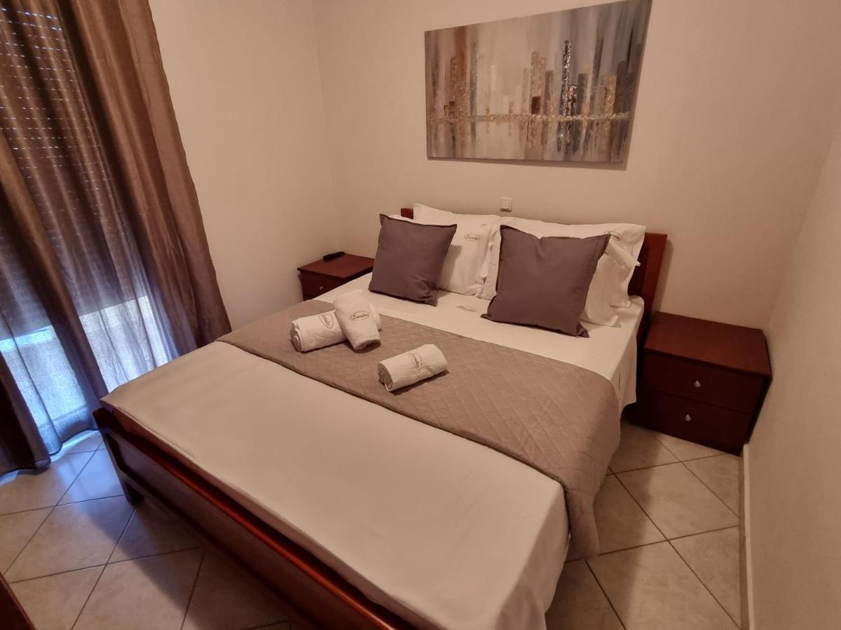 Premium Suites Ofrínion Dış mekan fotoğraf