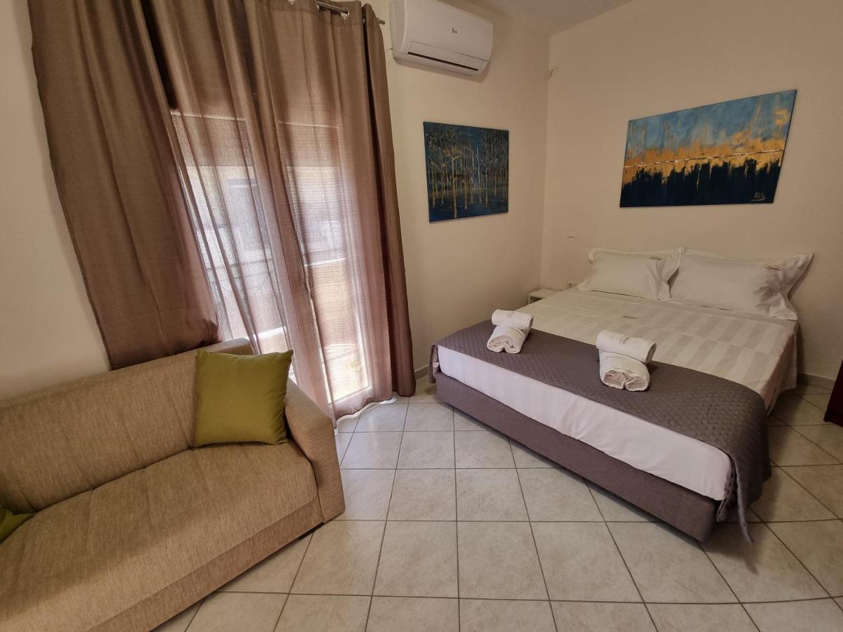 Premium Suites Ofrínion Dış mekan fotoğraf