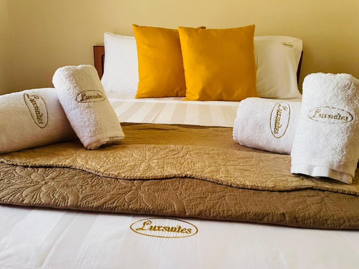 Premium Suites Ofrínion Dış mekan fotoğraf