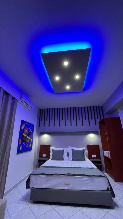 Premium Suites Ofrínion Dış mekan fotoğraf