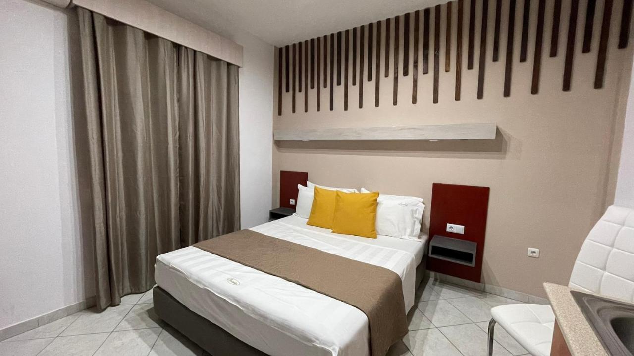 Premium Suites Ofrínion Dış mekan fotoğraf