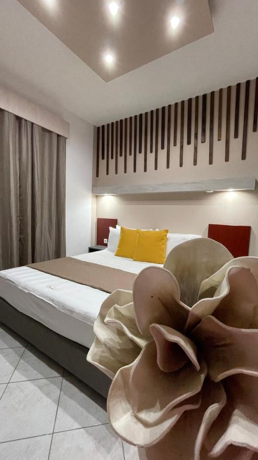Premium Suites Ofrínion Dış mekan fotoğraf