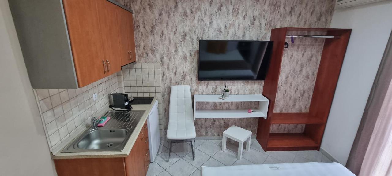 Premium Suites Ofrínion Dış mekan fotoğraf